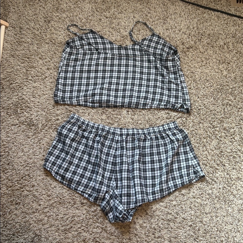 Colsie Black and White Plaid Two Piece Pajama Set Size XL - Picture 2 of 5